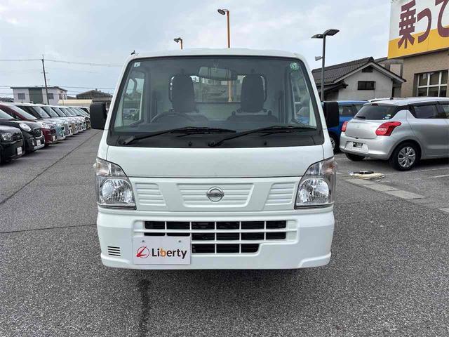 ＮＴ１００クリッパートラック ＤＸ　ＭＴ　オートライト　ＥＳＣ　エアコン　運転席エアバッグ　助手席エアバッグ（5枚目）
