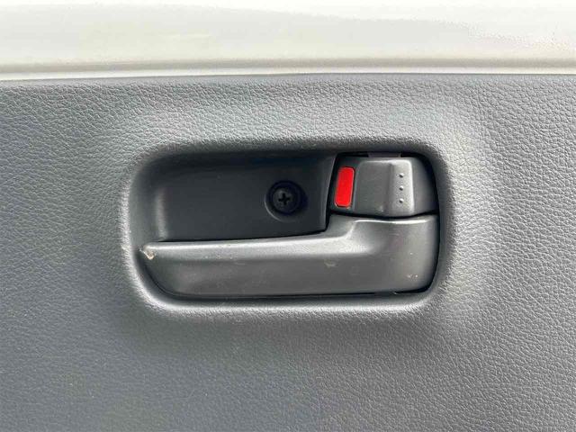 ＮＴ１００クリッパートラック ＤＸ　ＭＴ　オートライト　ＥＳＣ　エアコン　運転席エアバッグ　助手席エアバッグ（21枚目）