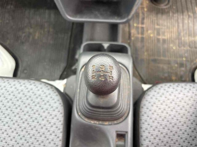 ＮＴ１００クリッパートラック ＤＸ　ＭＴ　オートライト　ＥＳＣ　エアコン　運転席エアバッグ　助手席エアバッグ（27枚目）