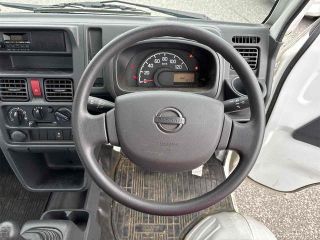 ＮＴ１００クリッパートラック ＤＸ　ＭＴ　オートライト　ＥＳＣ　エアコン　運転席エアバッグ　助手席エアバッグ（34枚目）