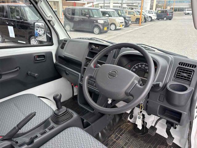 ＮＴ１００クリッパートラック ＤＸ　ＭＴ　オートライト　ＥＳＣ　エアコン　運転席エアバッグ　助手席エアバッグ（36枚目）