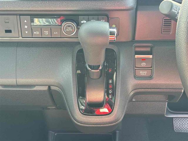 Ｎ－ＢＯＸカスタム ベースグレード　バックカメラ　両側スライド・片側電動　クリアランスソナー　オートクルーズコントロール　レーンアシスト　オートライト　スマートキー　アイドリングストップ　電動格納ミラー　シートヒーター　ベンチシート（10枚目）