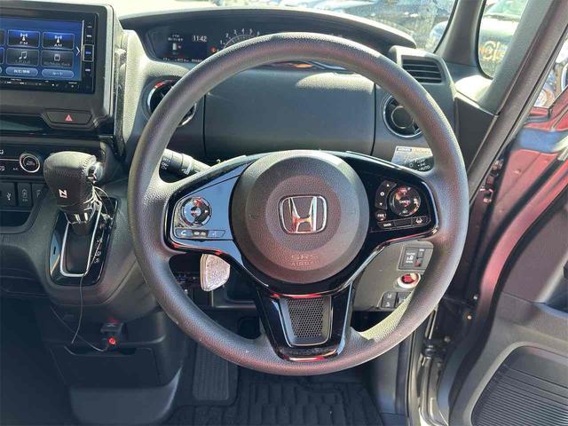 Ｎ－ＢＯＸカスタム Ｌ　ＬＥＤヘッドライト　バックカメラ　両側スライド・片側電動　ナビ　ＴＶ　クリアランスソナー　オートクルーズコントロール　レーンアシスト　衝突被害軽減システム　オートライト　スマートキー（6枚目）