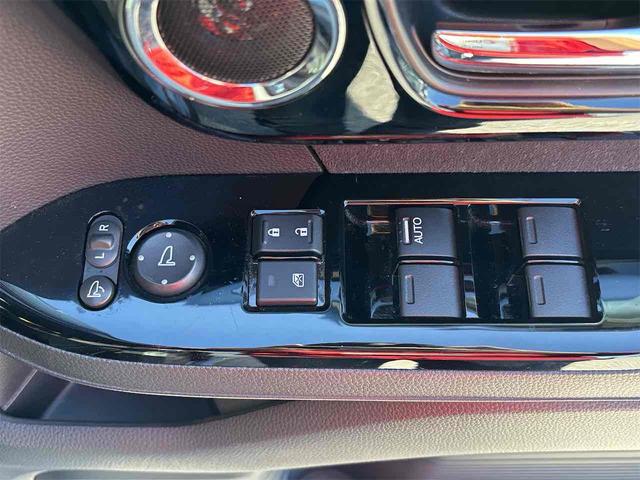 Ｎ－ＢＯＸカスタム Ｌ　ＬＥＤヘッドライト　バックカメラ　両側スライド・片側電動　ナビ　ＴＶ　クリアランスソナー　オートクルーズコントロール　レーンアシスト　衝突被害軽減システム　オートライト　スマートキー（39枚目）