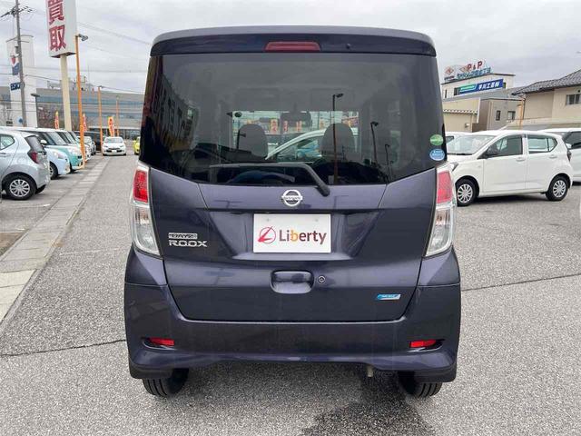 デイズルークス X 純正ナビ ETC アラウンドビューモニター 両側スライド・片側電動 衝突被害軽減システム スマートキー アイドリングストップ 電動格納ミラー ベンチシート ミュージックプレイヤー接続可 エアコン(14枚目)
