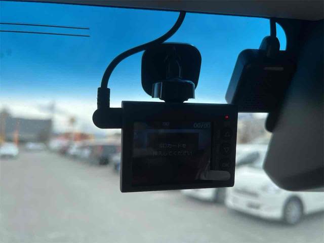 �h���C�u���R�[�_�[������f���Ɖ������L�^���Ă����h���C�u���R�[�_�[�́A���̂̍ۂɊm���ȏ؋��\�͂𔭊����Ă���܂��B