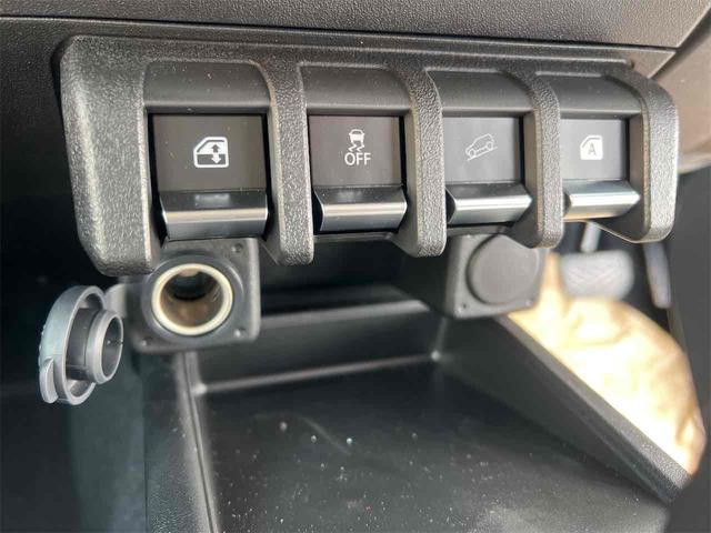 ジムニー ＸＣ　クリアランスソナー　オートクルーズコントロール　レーンアシスト　衝突被害軽減システム　オートライト　ヘッドライトウォッシャー　スマートキー　アイドリングストップ　電動格納ミラー　シートヒーター　ＡＴ（8枚目）