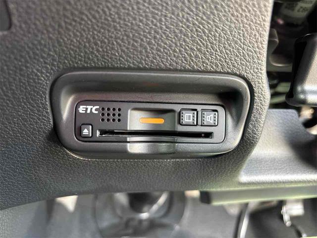 ヴェゼル HV X・ホンダセンシングブリリアントスタイルED ETC バックカメラ オートクルーズコントロール レーンアシスト 衝突被害軽減システム ナビ TV オートライト LEDヘッドランプ ヘッドライトウォッシャー アルミホイール スマートキー(15枚目)