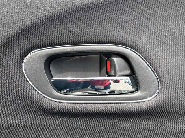 ヴェゼル HV X・ホンダセンシングブリリアントスタイルED ETC バックカメラ オートクルーズコントロール レーンアシスト 衝突被害軽減システム ナビ TV オートライト LEDヘッドランプ ヘッドライトウォッシャー アルミホイール スマートキー(40枚目)