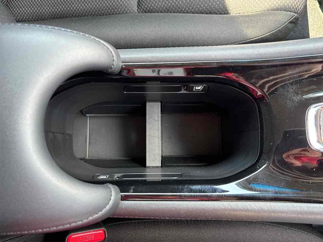 ヴェゼル HV X・ホンダセンシングブリリアントスタイルED ETC バックカメラ オートクルーズコントロール レーンアシスト 衝突被害軽減システム ナビ TV オートライト LEDヘッドランプ ヘッドライトウォッシャー アルミホイール スマートキー(44枚目)