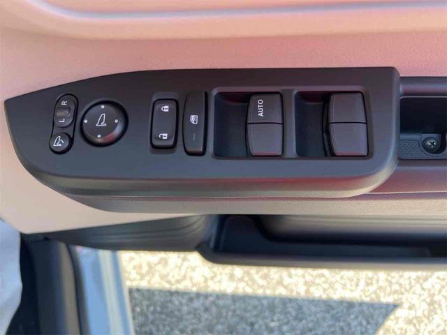 Ｎ－ＢＯＸ ベースグレード　バックカメラ　両側スライド・片側電動　クリアランスソナー　オートクルーズコントロール　レーンアシスト　オートライト　スマートキー　電動格納ミラー　シートヒーター　ＣＶＴ　ＥＳＣ　チップアップシート（13枚目）