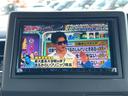 Ｎ－ＢＯＸカスタム Ｌ　バックカメラ　両側スライド・片側電動　ナビ　ＴＶ　レーンアシスト　衝突被害軽減システム　オートライト　スマートキー　アイドリングストップ　電動格納ミラー　シートヒーター　ＣＶＴ　アルミホイール（8枚目）