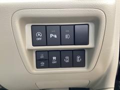 両側電動スライドドア装備！運転席よりボタン一つで開閉可能でございます。 3