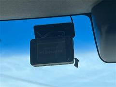 タイヤを装着するホイールはお車の外観の印象にも大きく影響を与えます。気になる点はお気軽にご相談ください。 4