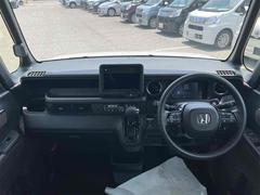 運転者にとっては日々使用することとなる運転席です。運転席が快適だと運転に集中することができますね。 2