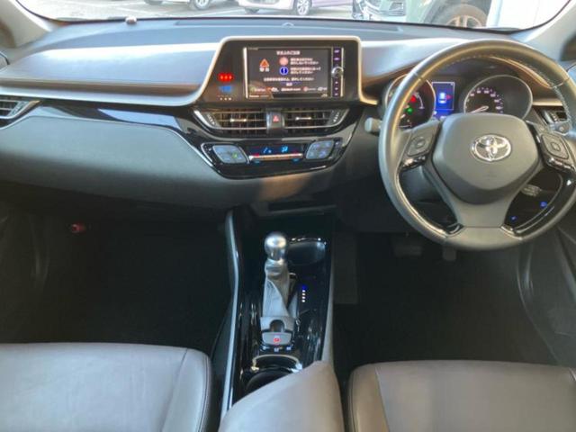 C-HR G 保証書/社外 SDナビ/衝突安全装置/シートヒーター/車線逸脱防止支援システム/シート ハーフレザー/ヘッドランプ LED/Bluetooth接続/ETC/EBD付ABS/横滑り防止装置 ワンオーナー(4枚目)