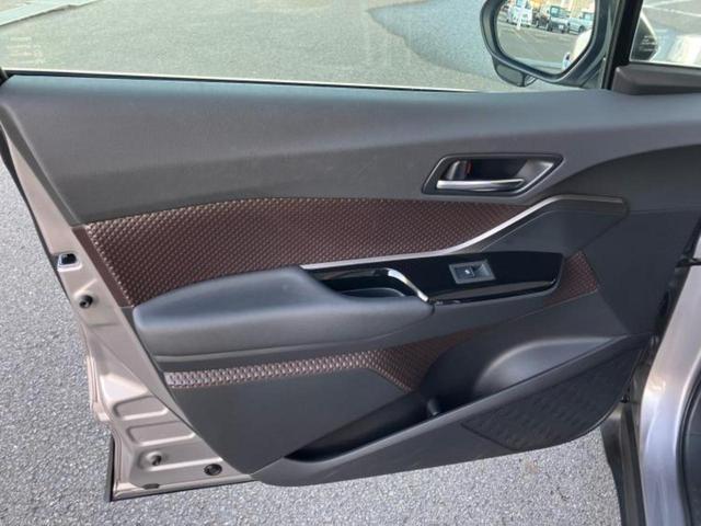 C-HR G 保証書/社外 SDナビ/衝突安全装置/シートヒーター/車線逸脱防止支援システム/シート ハーフレザー/ヘッドランプ LED/Bluetooth接続/ETC/EBD付ABS/横滑り防止装置 ワンオーナー(24枚目)