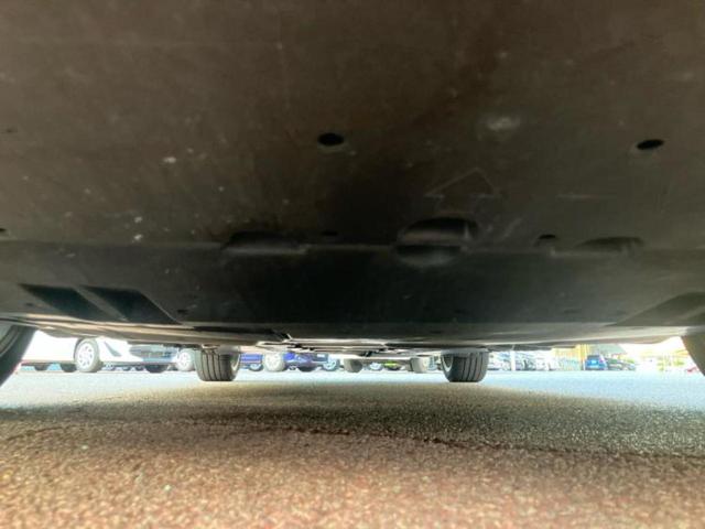 プリウス Ｓツーリングセレクション　保証書／純正　９インチ　ＳＤナビ／トヨタセーフティセンス／シートヒーター／シート　合皮／ヘッドランプ　ＬＥＤ／Ｂｌｕｅｔｏｏｔｈ接続／ＥＴＣ／ＥＢＤ付ＡＢＳ／横滑り防止装置／アイドリングストップ（46枚目）