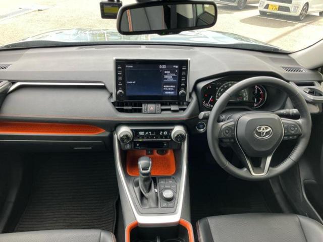 RAV4 4WDアドベンチャー 新品タイヤ/保証書/ディスプレイオーディオ10インチ/衝突安全装置/シートヒーター 前席/車線逸脱防止支援システム/ヘッドランプ LED/Bluetooth接続/ETC/EBD付ABS バックカメラ(8枚目)