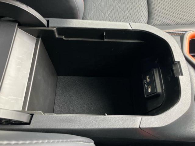 RAV4 4WDアドベンチャー 新品タイヤ/保証書/ディスプレイオーディオ10インチ/衝突安全装置/シートヒーター 前席/車線逸脱防止支援システム/ヘッドランプ LED/Bluetooth接続/ETC/EBD付ABS バックカメラ(35枚目)