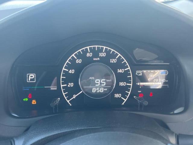 ノート eパワーB 衝突安全装置/アラウンドビューモニター/車線逸脱防止支援システム/EBD付ABS/横滑り防止装置/アイドリングストップ/エアバッグ 運転席/エアバッグ 助手席/アルミホイール/パワーウインドウ(10枚目)