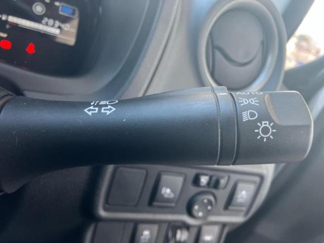 ノート eパワーB 衝突安全装置/アラウンドビューモニター/車線逸脱防止支援システム/EBD付ABS/横滑り防止装置/アイドリングストップ/エアバッグ 運転席/エアバッグ 助手席/アルミホイール/パワーウインドウ(12枚目)