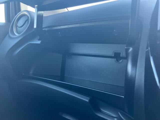 ノート eパワーB 衝突安全装置/アラウンドビューモニター/車線逸脱防止支援システム/EBD付ABS/横滑り防止装置/アイドリングストップ/エアバッグ 運転席/エアバッグ 助手席/アルミホイール/パワーウインドウ(33枚目)