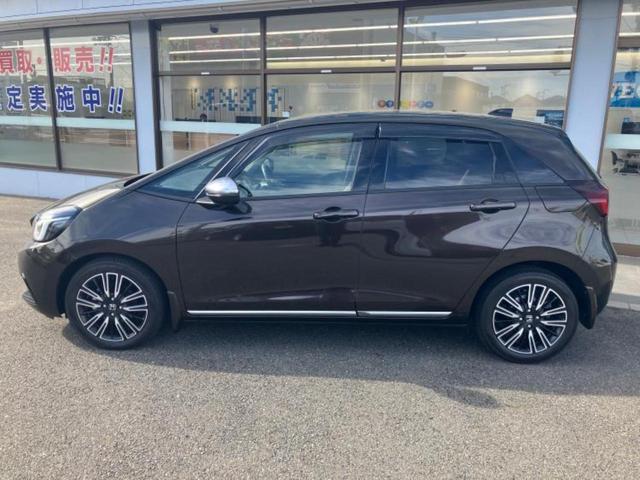 フィット リュクス 新品タイヤ/保証書/純正 9インチ SDナビ/ホンダセンシング/シートヒーター 前席/車線逸脱防止支援システム/シート ハーフレザー/ドライブレコーダー 前後/ヘッドランプ LED バックカメラ(2枚目)