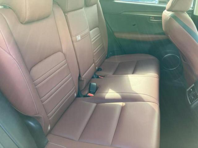 ＮＸ ４ＷＤ　ＮＸ２００ｔ　Ｉパッケージ　純正　ＳＤナビ／プリクラッシュセーフティ／シートヒーター　前席／車線逸脱防止支援システム／シート　フルレザー／ドライブレコーダー　社外／ヘッドランプ　ＬＥＤ／Ｂｌｕｅｔｏｏｔｈ接続／ＥＴＣ　革シート（6枚目）