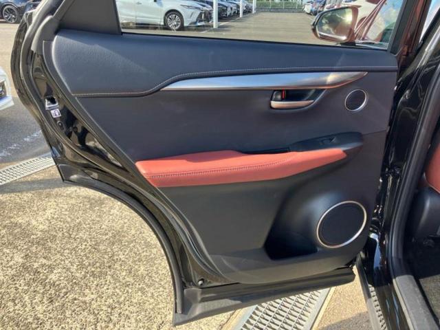 ＮＸ ４ＷＤ　ＮＸ２００ｔ　Ｉパッケージ　純正　ＳＤナビ／プリクラッシュセーフティ／シートヒーター　前席／車線逸脱防止支援システム／シート　フルレザー／ドライブレコーダー　社外／ヘッドランプ　ＬＥＤ／Ｂｌｕｅｔｏｏｔｈ接続／ＥＴＣ　革シート（22枚目）