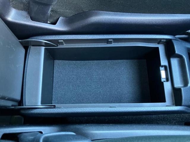 ヴォクシー ハイブリッドZSキラメキ2 新品タイヤ/保証書/純正 10インチ SDナビ/フリップダウンモニター 純正 12.1インチ/衝突安全装置/両側電動スライドドア/車線逸脱防止支援システム/ヘッドランプ LED 衝突被害軽減システム(37枚目)