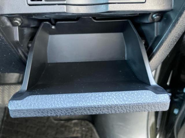 ヴォクシー ハイブリッドZSキラメキ2 新品タイヤ/保証書/純正 10インチ SDナビ/フリップダウンモニター 純正 12.1インチ/衝突安全装置/両側電動スライドドア/車線逸脱防止支援システム/ヘッドランプ LED 衝突被害軽減システム(43枚目)