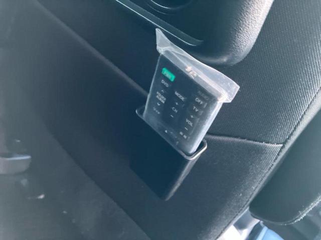 ヴォクシー ハイブリッドZSキラメキ2 新品タイヤ/保証書/純正 10インチ SDナビ/フリップダウンモニター 純正 12.1インチ/衝突安全装置/両側電動スライドドア/車線逸脱防止支援システム/ヘッドランプ LED 衝突被害軽減システム(47枚目)