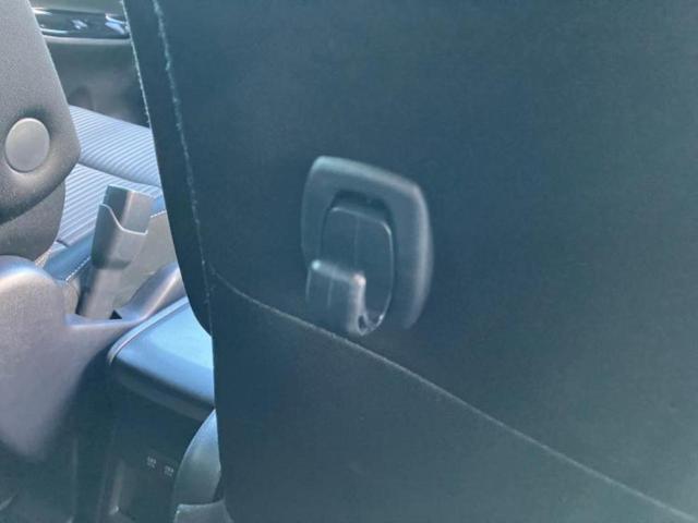 ヴォクシー ハイブリッドZSキラメキ2 新品タイヤ/保証書/純正 10インチ SDナビ/フリップダウンモニター 純正 12.1インチ/衝突安全装置/両側電動スライドドア/車線逸脱防止支援システム/ヘッドランプ LED 衝突被害軽減システム(48枚目)