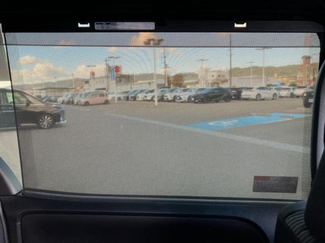 ヴォクシー ハイブリッドZSキラメキ2 新品タイヤ/保証書/純正 10インチ SDナビ/フリップダウンモニター 純正 12.1インチ/衝突安全装置/両側電動スライドドア/車線逸脱防止支援システム/ヘッドランプ LED 衝突被害軽減システム(50枚目)