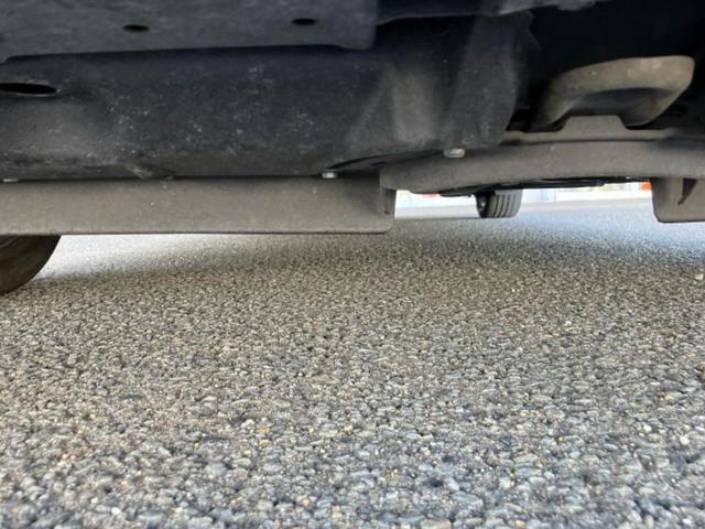 ヴォクシー ハイブリッドZSキラメキ2 新品タイヤ/保証書/純正 10インチ SDナビ/フリップダウンモニター 純正 12.1インチ/衝突安全装置/両側電動スライドドア/車線逸脱防止支援システム/ヘッドランプ LED 衝突被害軽減システム(58枚目)