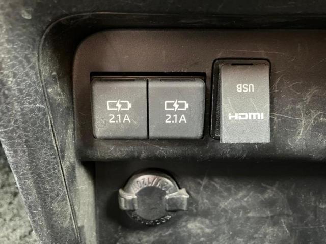 ヴォクシー ＺＳキラメキ２　保証書／社外　９インチ　ＳＤナビ／フリップダウンモニター／衝突安全装置／両側電動スライドドア／車線逸脱防止支援システム／パーキングアシスト　バックガイド／ヘッドランプ　ＬＥＤ　衝突被害軽減システム（13枚目）