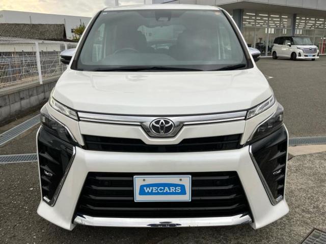 ヴォクシー ＺＳキラメキ２　保証書／社外　９インチ　ＳＤナビ／フリップダウンモニター／衝突安全装置／両側電動スライドドア／車線逸脱防止支援システム／パーキングアシスト　バックガイド／ヘッドランプ　ＬＥＤ　衝突被害軽減システム（45枚目）