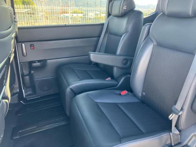 ステップワゴン ｅＨＥＶスパーダ　新品タイヤ／保証書／純正　１１インチ　ＳＤナビ／フリップダウンモニター　純正　１２．８インチ／衝突安全装置／両側電動スライドドア／シートヒーター／車線逸脱防止支援システム／シート　合皮　バックカメラ（8枚目）