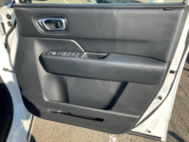 ステップワゴン ｅＨＥＶスパーダ　新品タイヤ／保証書／純正　１１インチ　ＳＤナビ／フリップダウンモニター　純正　１２．８インチ／衝突安全装置／両側電動スライドドア／シートヒーター／車線逸脱防止支援システム／シート　合皮　バックカメラ（22枚目）