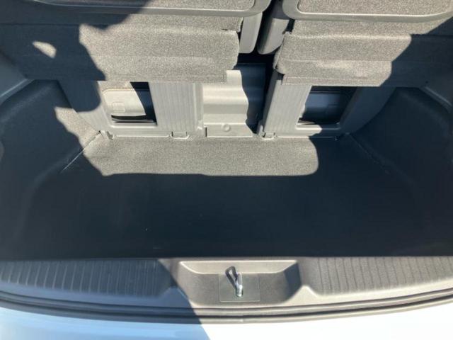 ステップワゴン ｅＨＥＶスパーダ　新品タイヤ／保証書／純正　１１インチ　ＳＤナビ／フリップダウンモニター　純正　１２．８インチ／衝突安全装置／両側電動スライドドア／シートヒーター／車線逸脱防止支援システム／シート　合皮　バックカメラ（27枚目）