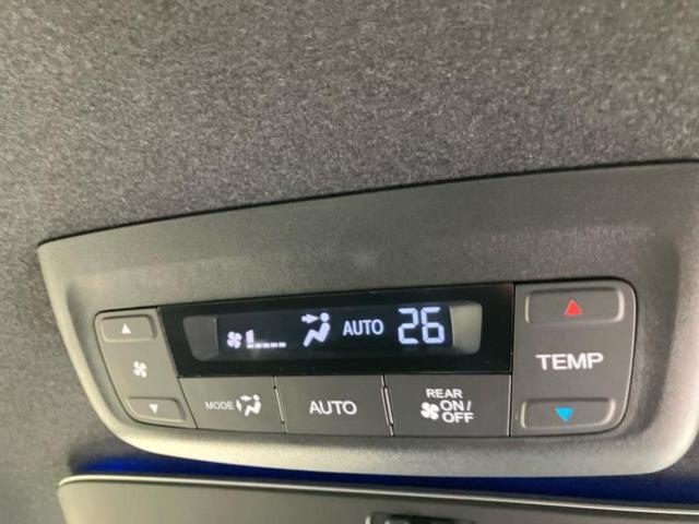 ステップワゴン ｅＨＥＶスパーダ　新品タイヤ／保証書／純正　１１インチ　ＳＤナビ／フリップダウンモニター　純正　１２．８インチ／衝突安全装置／両側電動スライドドア／シートヒーター／車線逸脱防止支援システム／シート　合皮　バックカメラ（40枚目）