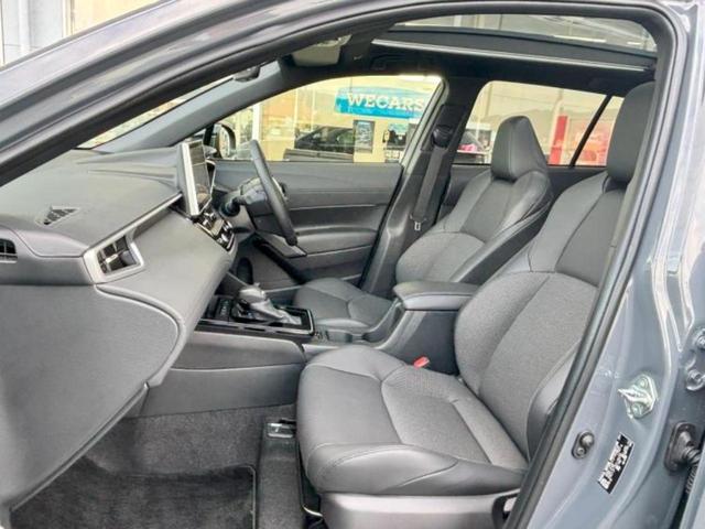 カローラクロス ハイブリッドZ サンルーフ/保証書/ディスプレイオーディオ+ナビ10インチ/シートヒーター/パノラミックビューモニター/車線逸脱防止支援システム/シート ハーフレザー アダプティブクルーズコントロール 全周囲カメラ(5枚目)