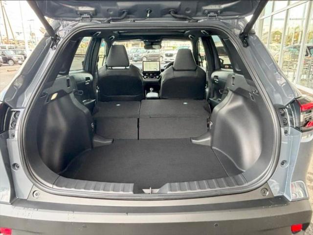 カローラクロス ハイブリッドZ サンルーフ/保証書/ディスプレイオーディオ+ナビ10インチ/シートヒーター/パノラミックビューモニター/車線逸脱防止支援システム/シート ハーフレザー アダプティブクルーズコントロール 全周囲カメラ(8枚目)