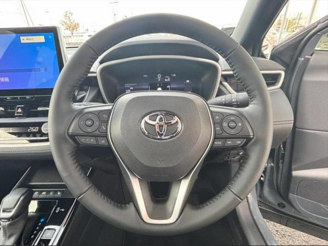 カローラクロス ハイブリッドZ サンルーフ/保証書/ディスプレイオーディオ+ナビ10インチ/シートヒーター/パノラミックビューモニター/車線逸脱防止支援システム/シート ハーフレザー アダプティブクルーズコントロール 全周囲カメラ(14枚目)