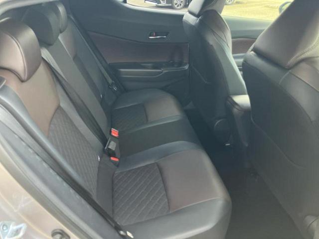 Ｃ－ＨＲ Ｇ　保証書／純正　ＳＤナビ／トヨタセーフティセンス／シートヒーター　前席／車線逸脱防止支援システム／シート　ハーフレザー／ドライブレコーダー　純正／ヘッドランプ　ＬＥＤ／Ｂｌｕｅｔｏｏｔｈ接続／ＥＴＣ（5枚目）