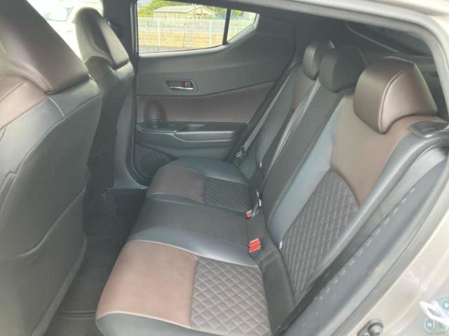 Ｃ－ＨＲ Ｇ　保証書／純正　ＳＤナビ／トヨタセーフティセンス／シートヒーター　前席／車線逸脱防止支援システム／シート　ハーフレザー／ドライブレコーダー　純正／ヘッドランプ　ＬＥＤ／Ｂｌｕｅｔｏｏｔｈ接続／ＥＴＣ（7枚目）