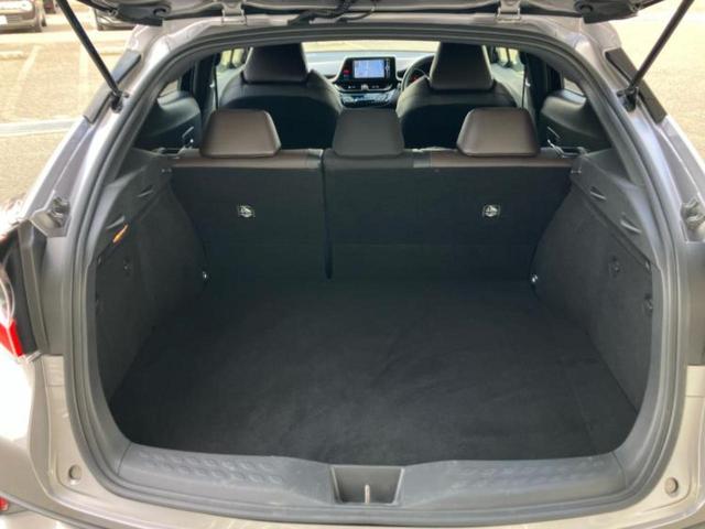 Ｃ－ＨＲ Ｇ　保証書／純正　ＳＤナビ／トヨタセーフティセンス／シートヒーター　前席／車線逸脱防止支援システム／シート　ハーフレザー／ドライブレコーダー　純正／ヘッドランプ　ＬＥＤ／Ｂｌｕｅｔｏｏｔｈ接続／ＥＴＣ（8枚目）