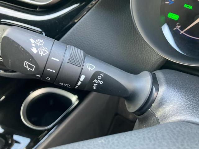 Ｃ－ＨＲ Ｇ　保証書／純正　ＳＤナビ／トヨタセーフティセンス／シートヒーター　前席／車線逸脱防止支援システム／シート　ハーフレザー／ドライブレコーダー　純正／ヘッドランプ　ＬＥＤ／Ｂｌｕｅｔｏｏｔｈ接続／ＥＴＣ（17枚目）