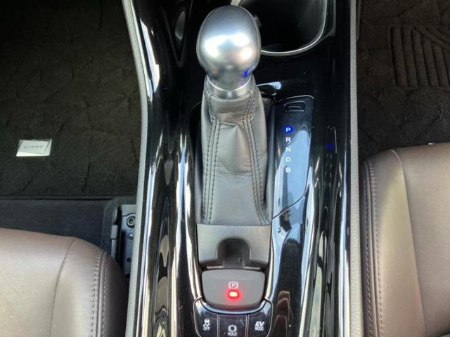 Ｃ－ＨＲ Ｇ　保証書／純正　ＳＤナビ／トヨタセーフティセンス／シートヒーター　前席／車線逸脱防止支援システム／シート　ハーフレザー／ドライブレコーダー　純正／ヘッドランプ　ＬＥＤ／Ｂｌｕｅｔｏｏｔｈ接続／ＥＴＣ（18枚目）